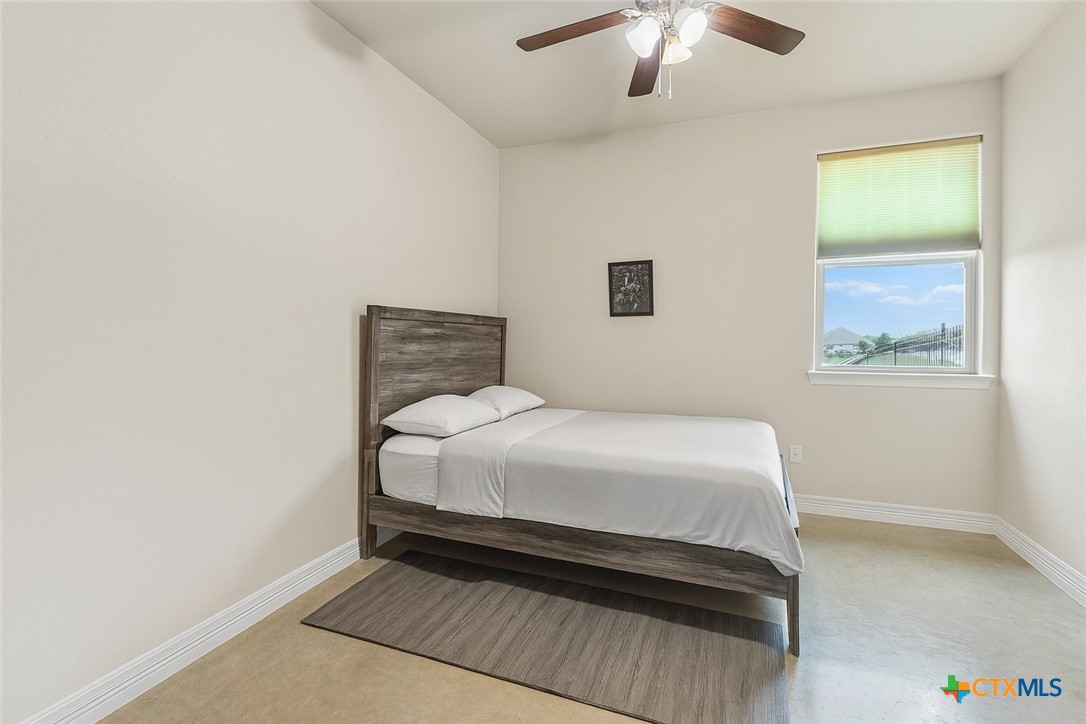 3410 Shoreline Drive Property Photo 8