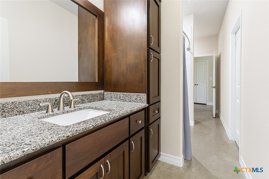 3410 Shoreline Drive Property Photo 10