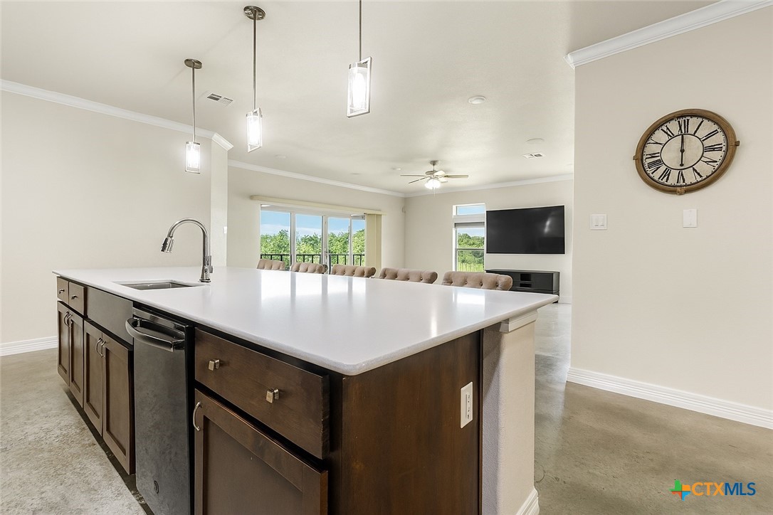 3410 Shoreline Drive Property Photo 12