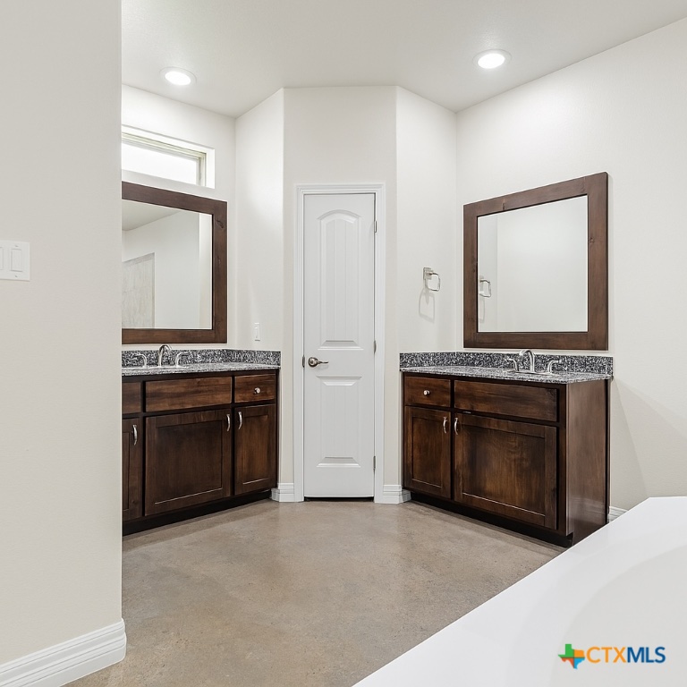 3410 Shoreline Drive Property Photo 17