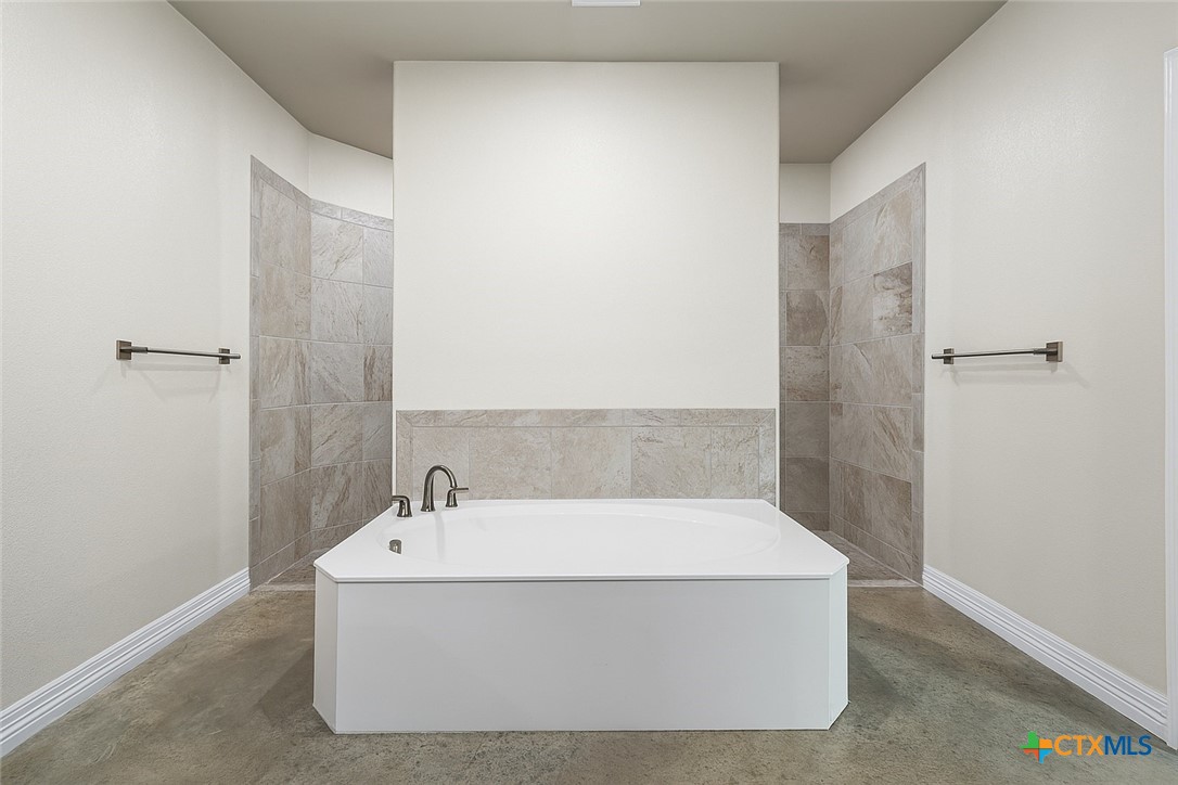 3410 Shoreline Drive Property Photo 18