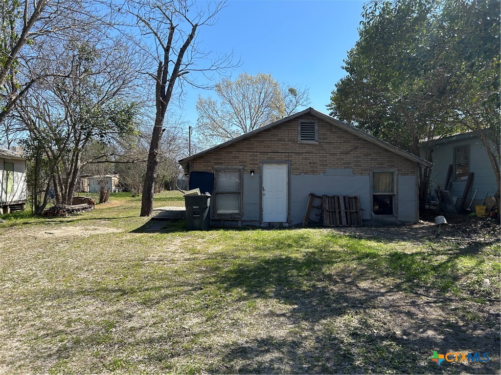 1865 Lee Street Property Photo 2