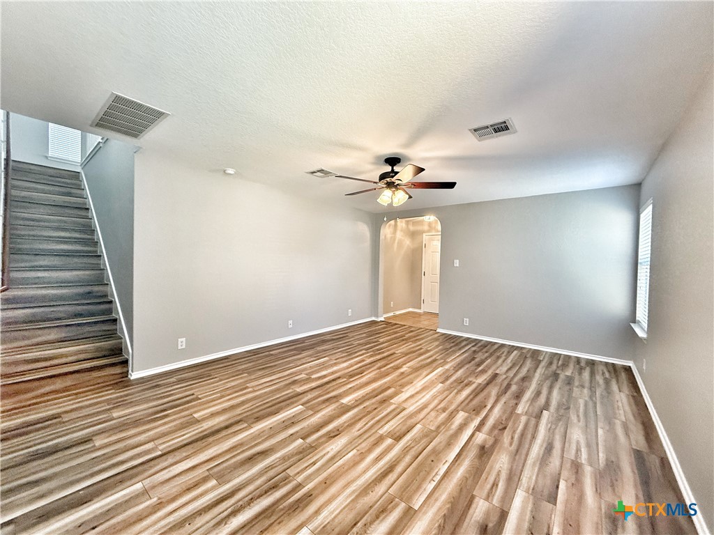 2137 Dorman Drive Property Photo 4