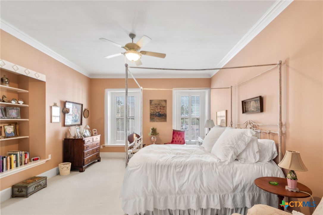 102-110 N Courthouse Square Property Photo 25