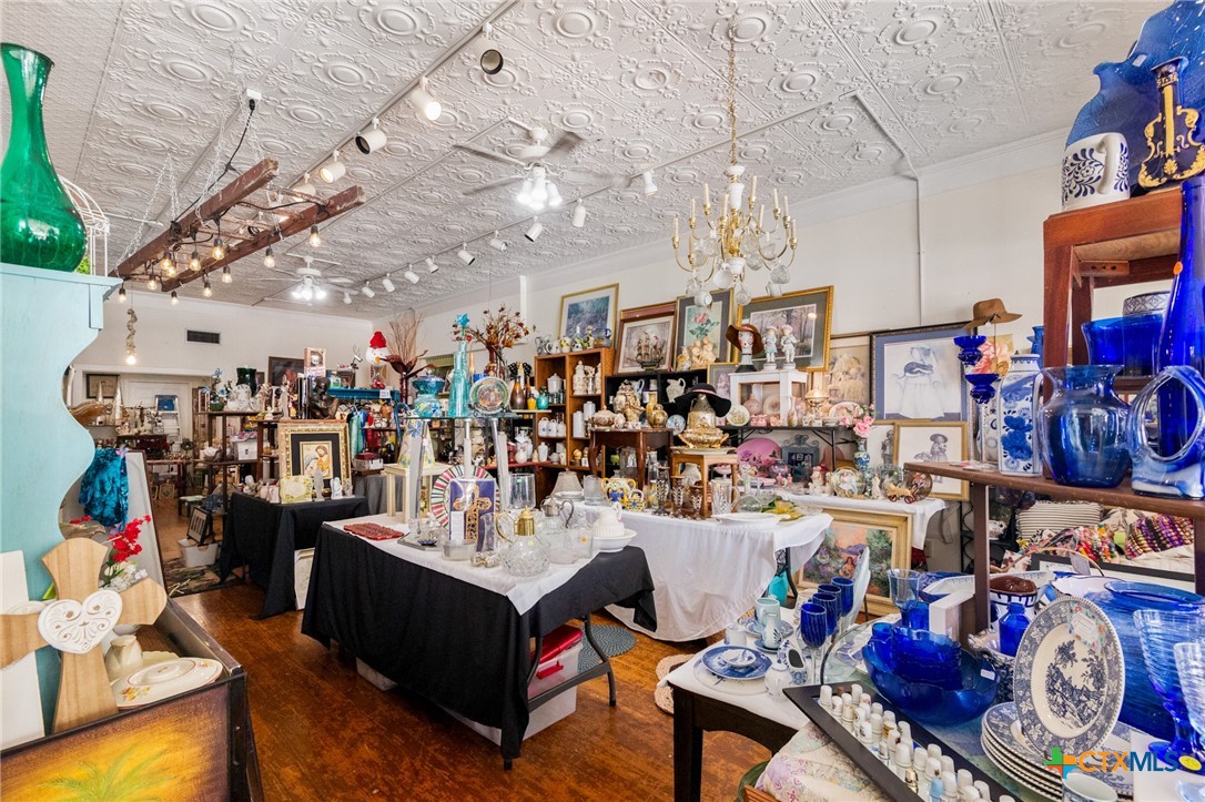 102-110 N Courthouse Square Property Photo 34