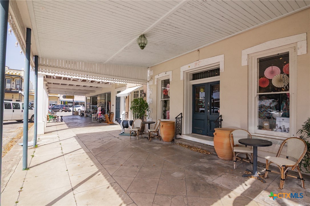 102-110 N Courthouse Square Property Photo 38