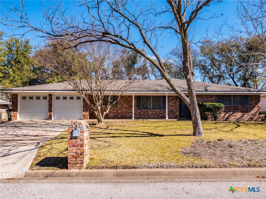 304 W Killen Lane Property Photo