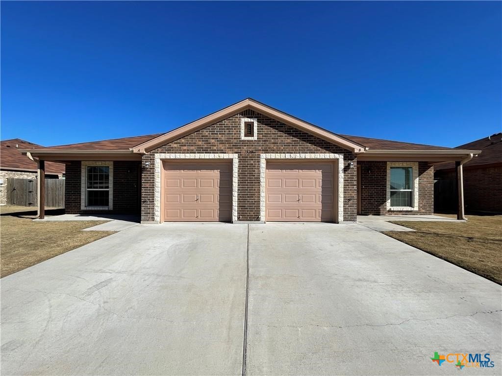 1529 Justin Loop Property Photo
