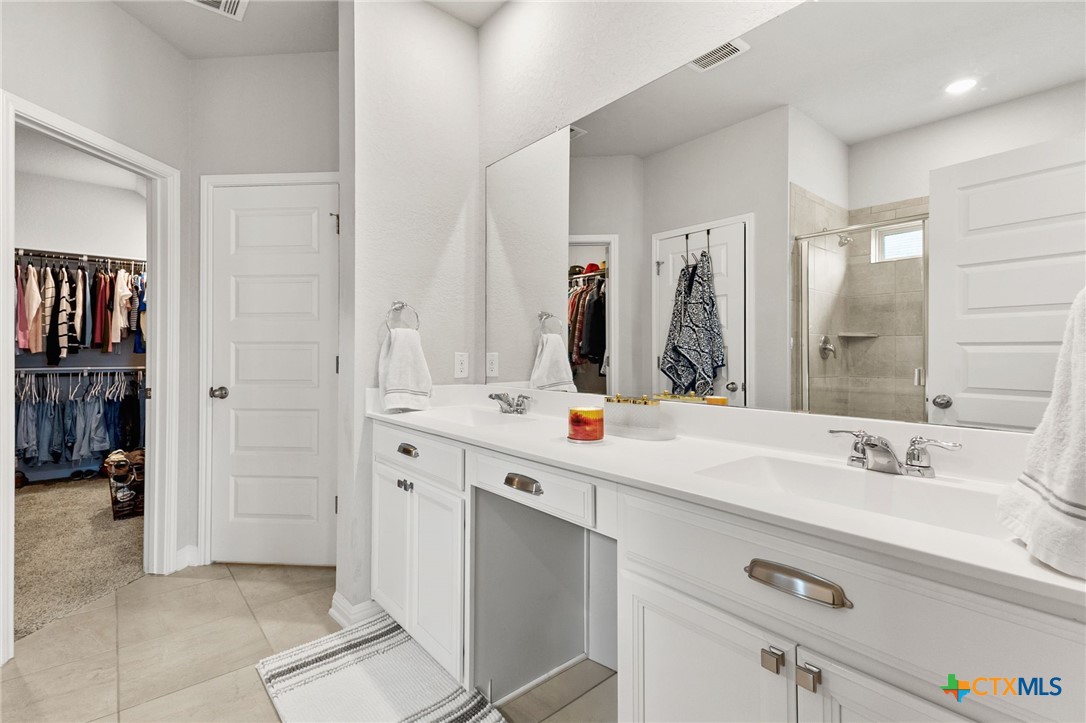 1260 Carl Glen Property Photo 13