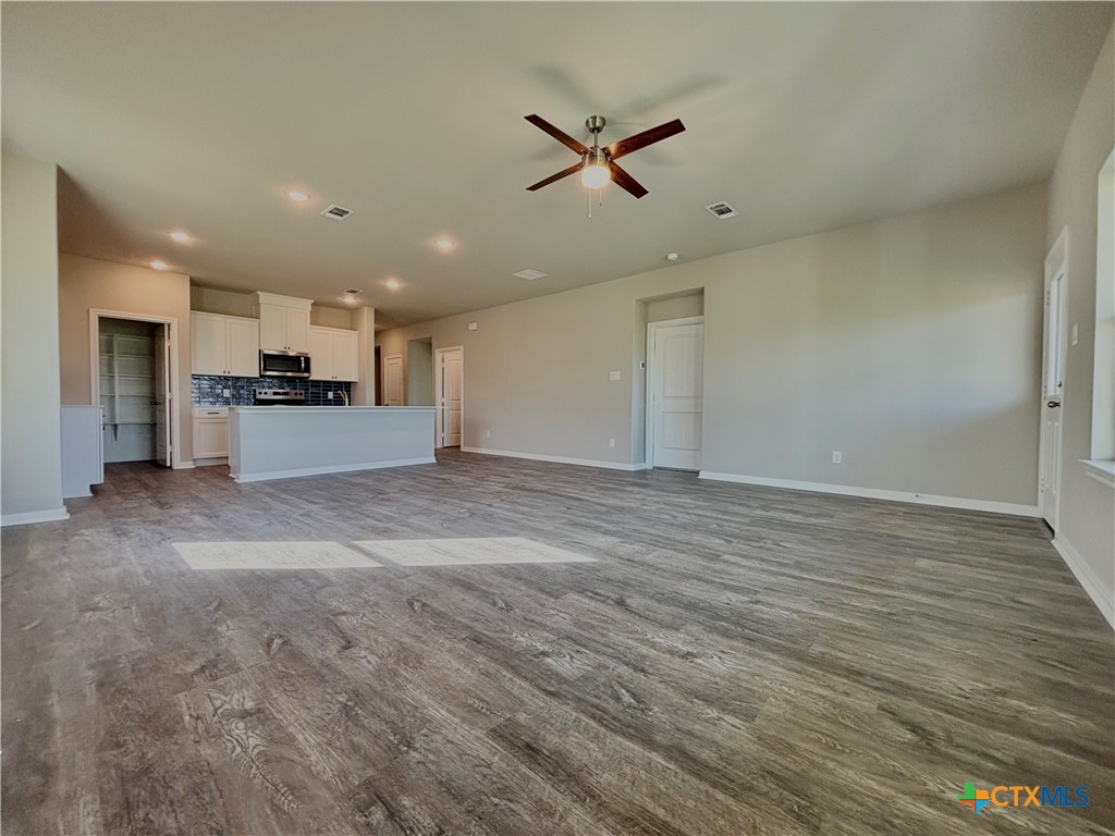 195 Bayview Property Photo 6