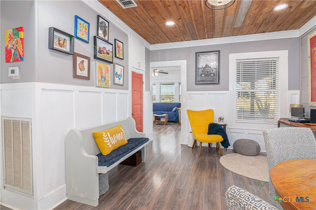 7150 Linne Road Property Photo 8