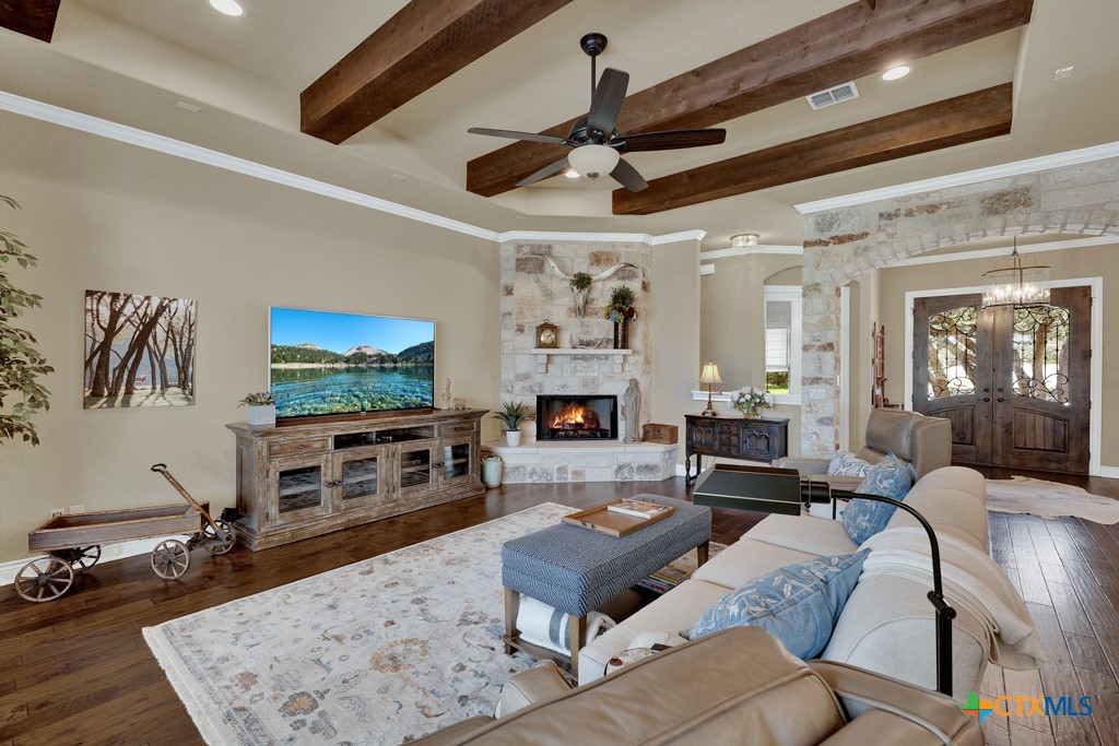 161 Shady Hollow Property Photo 9