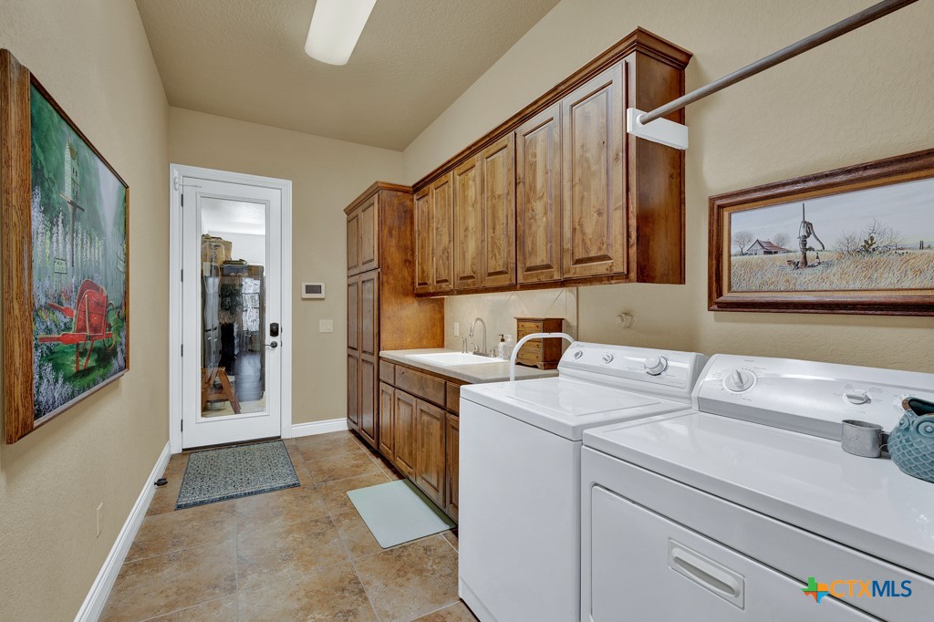 161 Shady Hollow Property Photo 22
