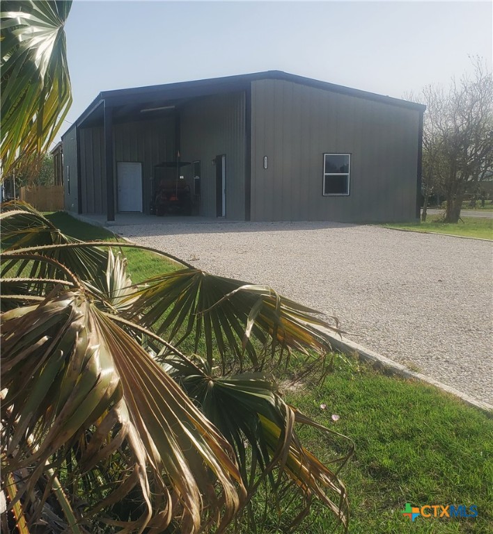 1211 W Houson Avenue Property Photo 2