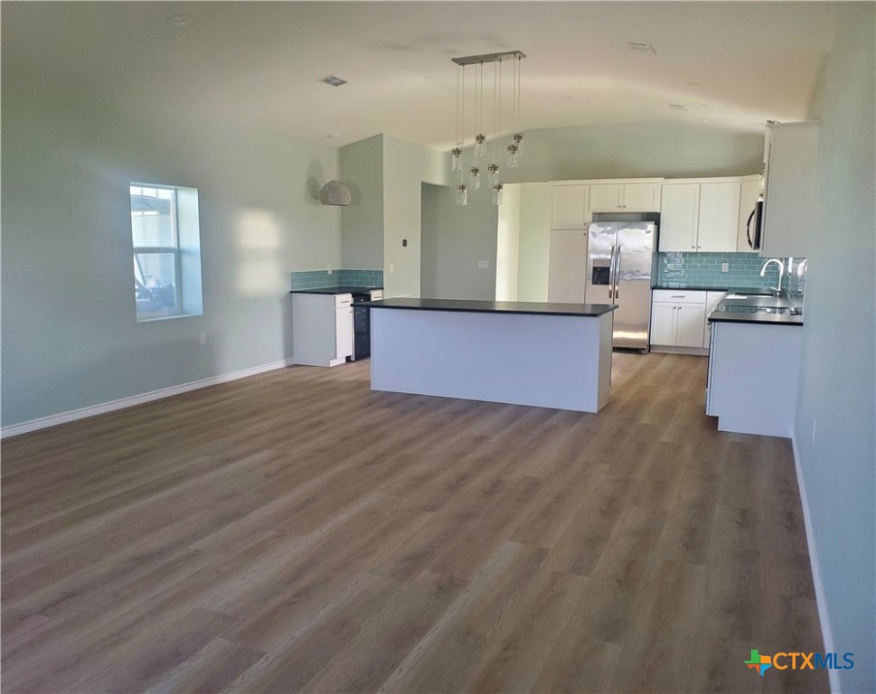 1211 W Houson Avenue Property Photo 5