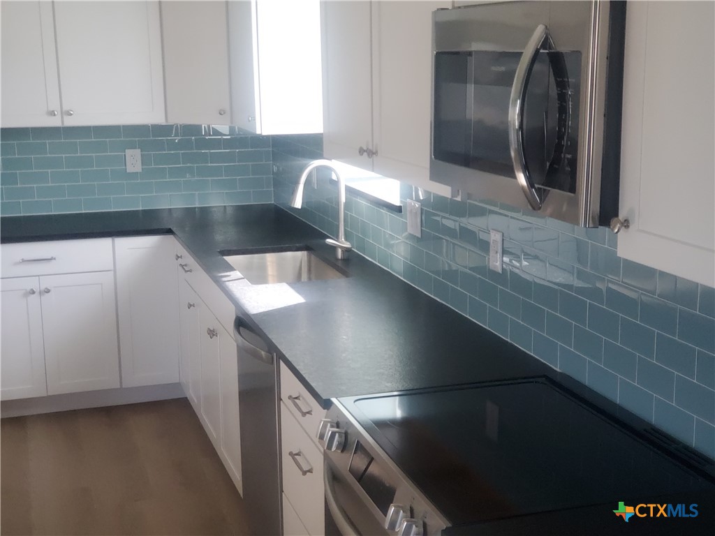 1211 W Houson Avenue Property Photo 9