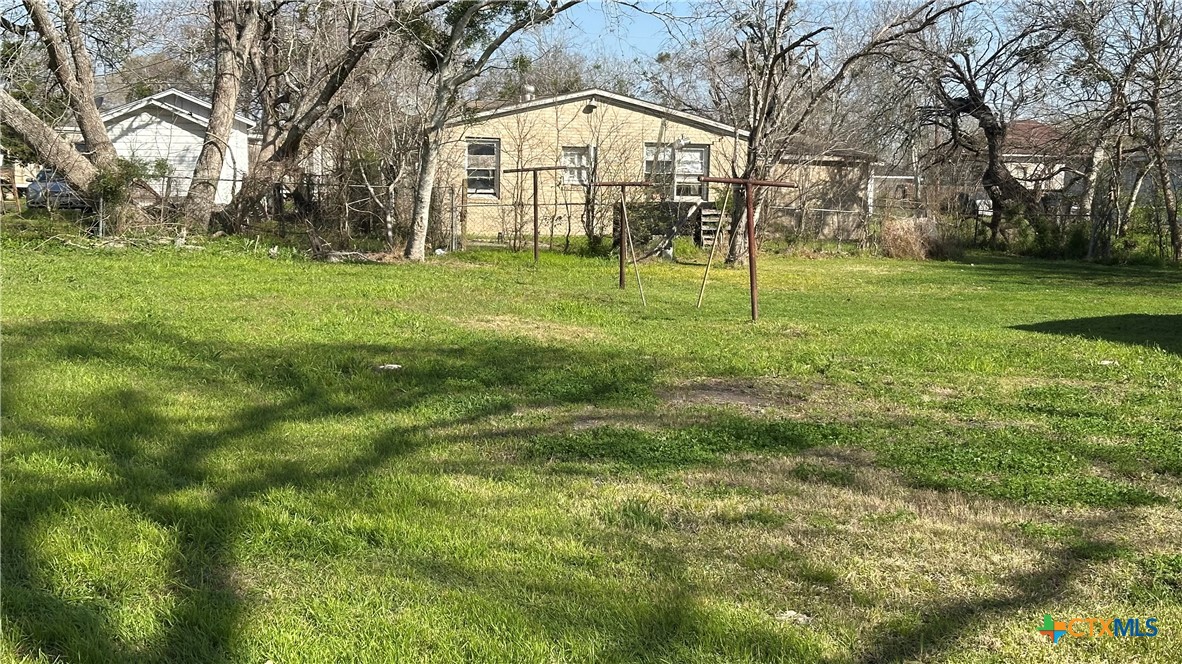 2606 Hackberry Street Property Photo 2