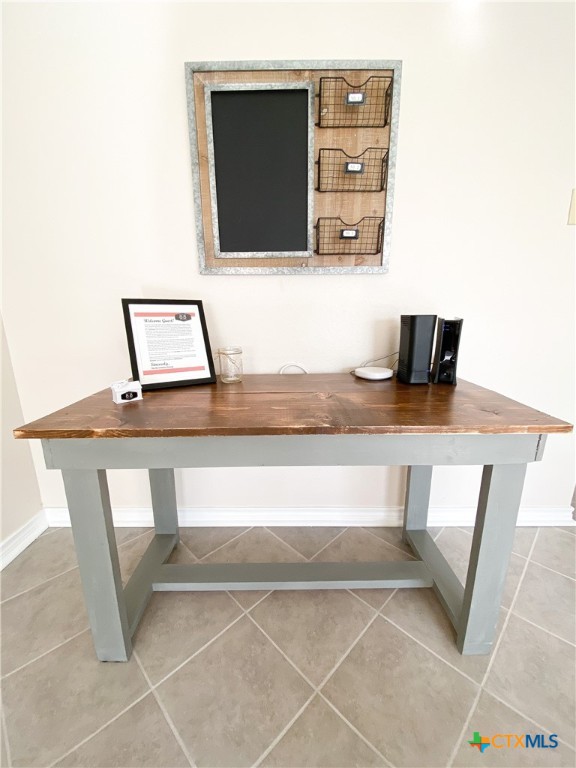 2703 Larkspur Drive Property Photo 6