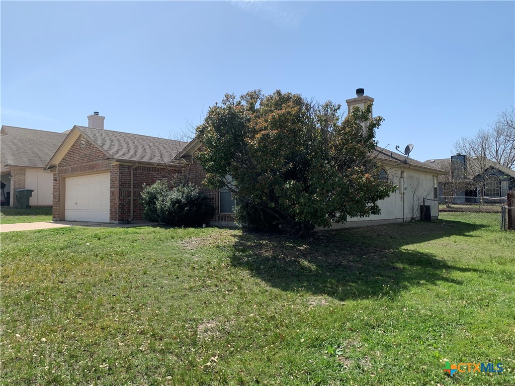 2703 Larkspur Drive Property Photo 17