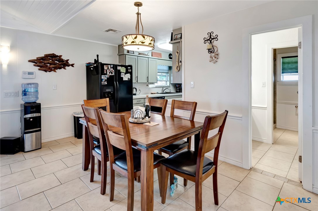 105 Copano Cove Road Property Photo 9