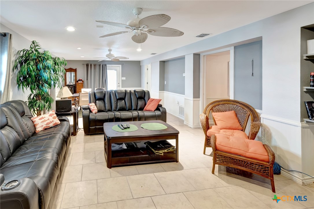 105 Copano Cove Road Property Photo 22