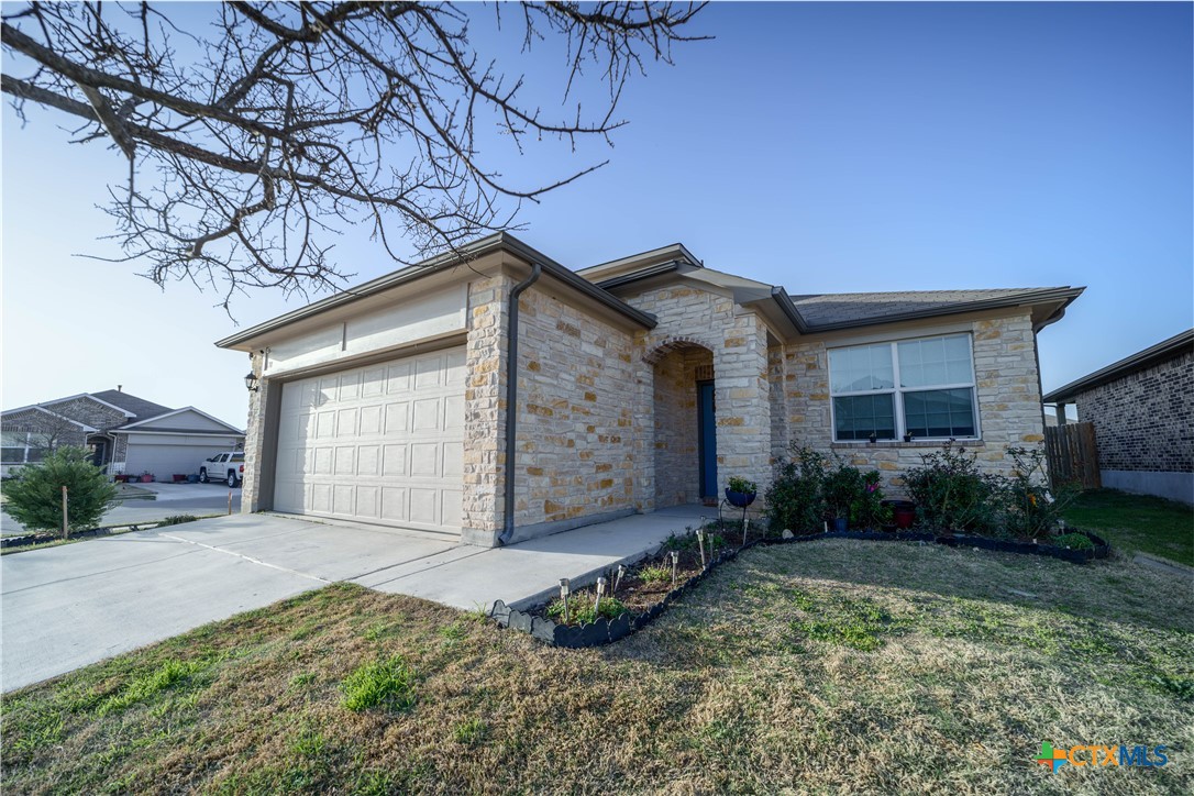 630 Golden Grove Parkway Property Photo