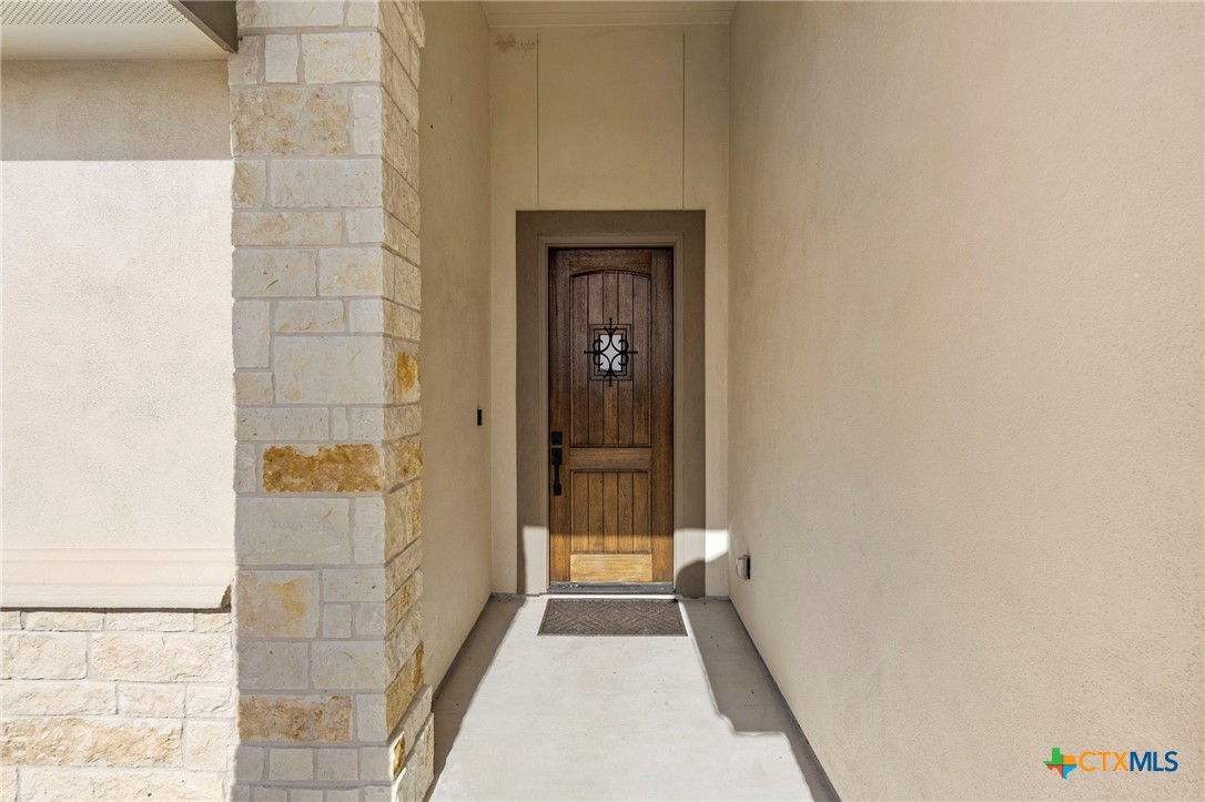 510 Lazy Oak Lane Property Photo 3