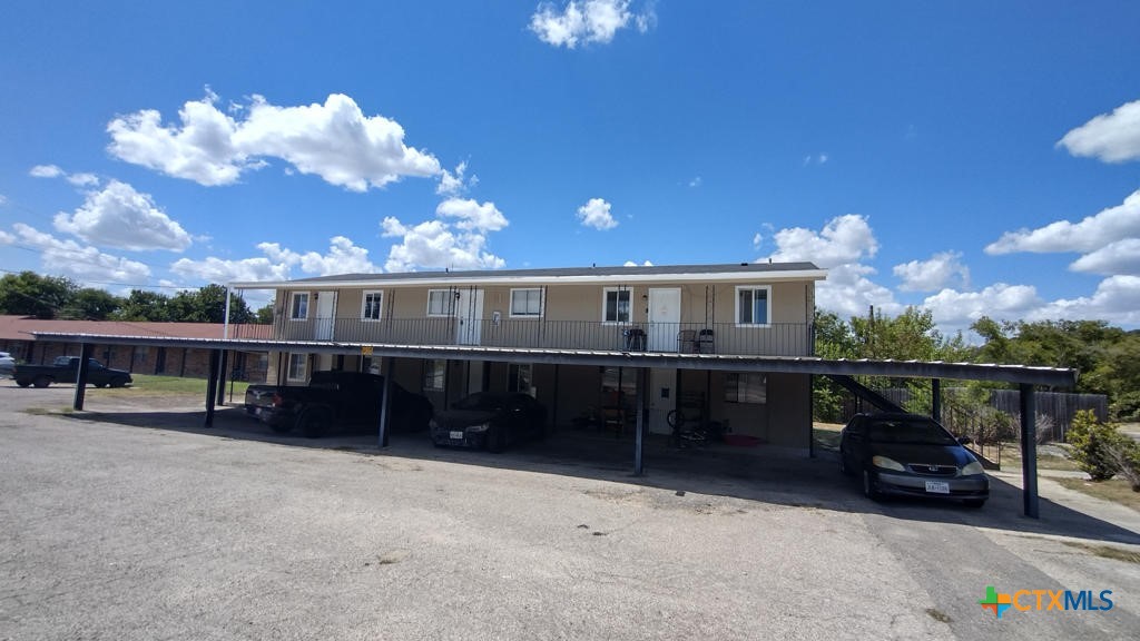 905 N Main Street Property Photo