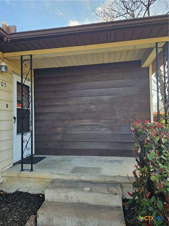 1305 Alta Mira Drive Property Photo 5
