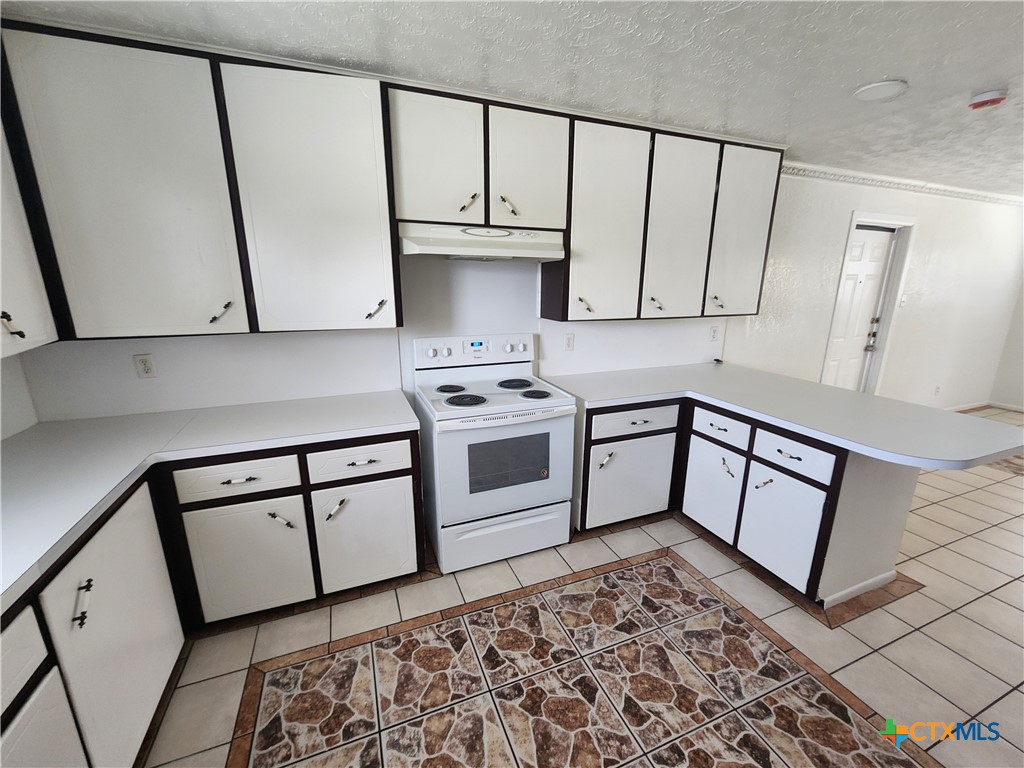 1700 Estelle Avenue Property Photo 2