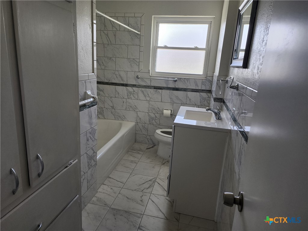 1700 Estelle Avenue Property Photo 14