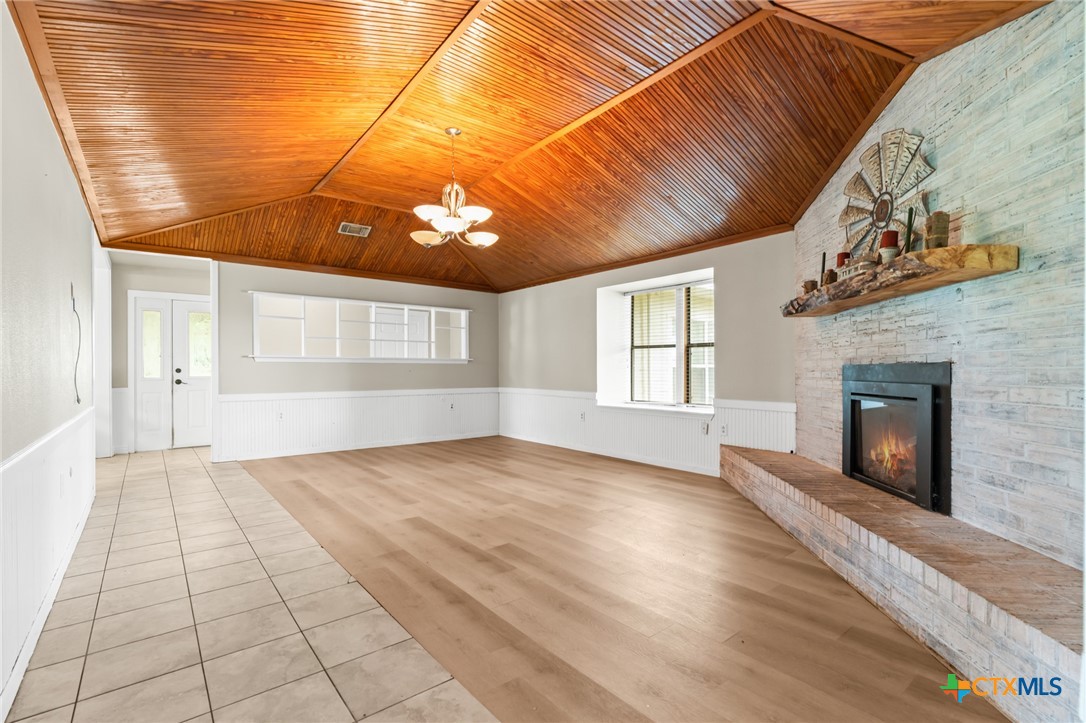 740 County Road 280 Property Photo 3