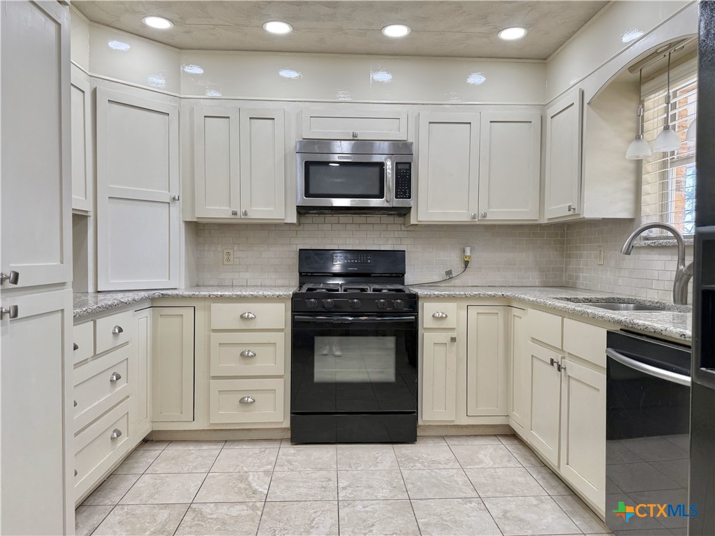 740 County Road 280 Property Photo 4