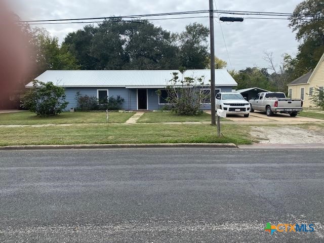 615 Hoskins Broadway Street Property Photo