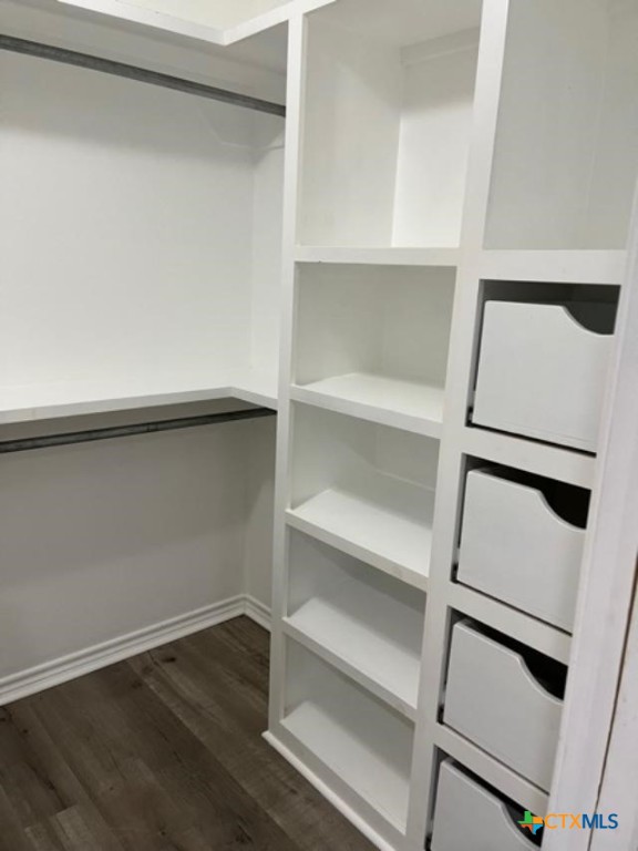 615 Hoskins Broadway Street Property Photo 9