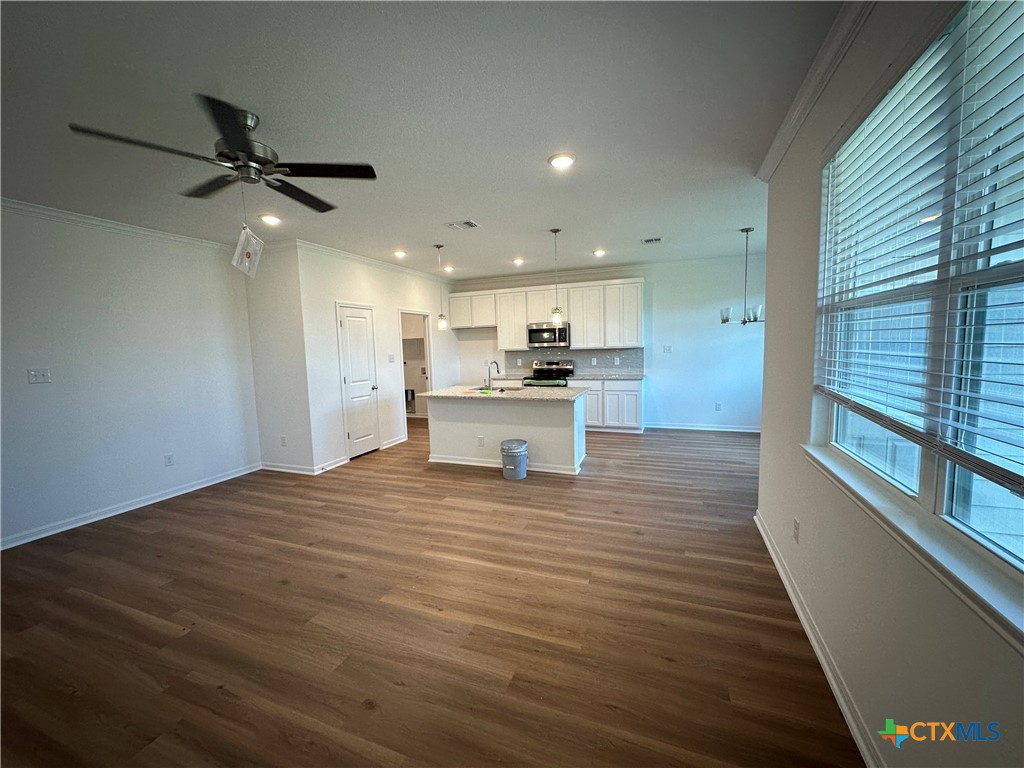 7906 Timber Hollow Lane Property Photo 8