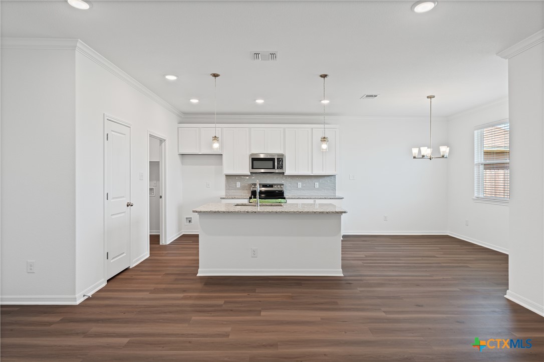 7906 Timber Hollow Lane Property Photo 14