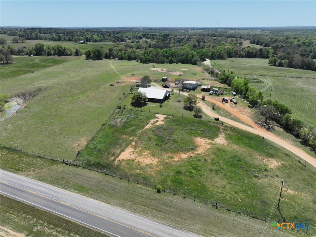 1204 Fm 2095 Property Photo 4