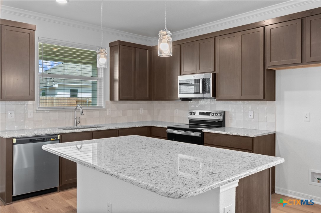 7814 Timber Hollow Lane Property Photo 14