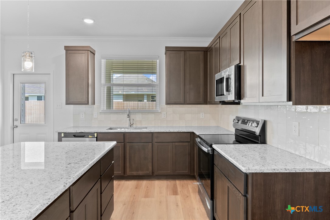 7814 Timber Hollow Lane Property Photo 15