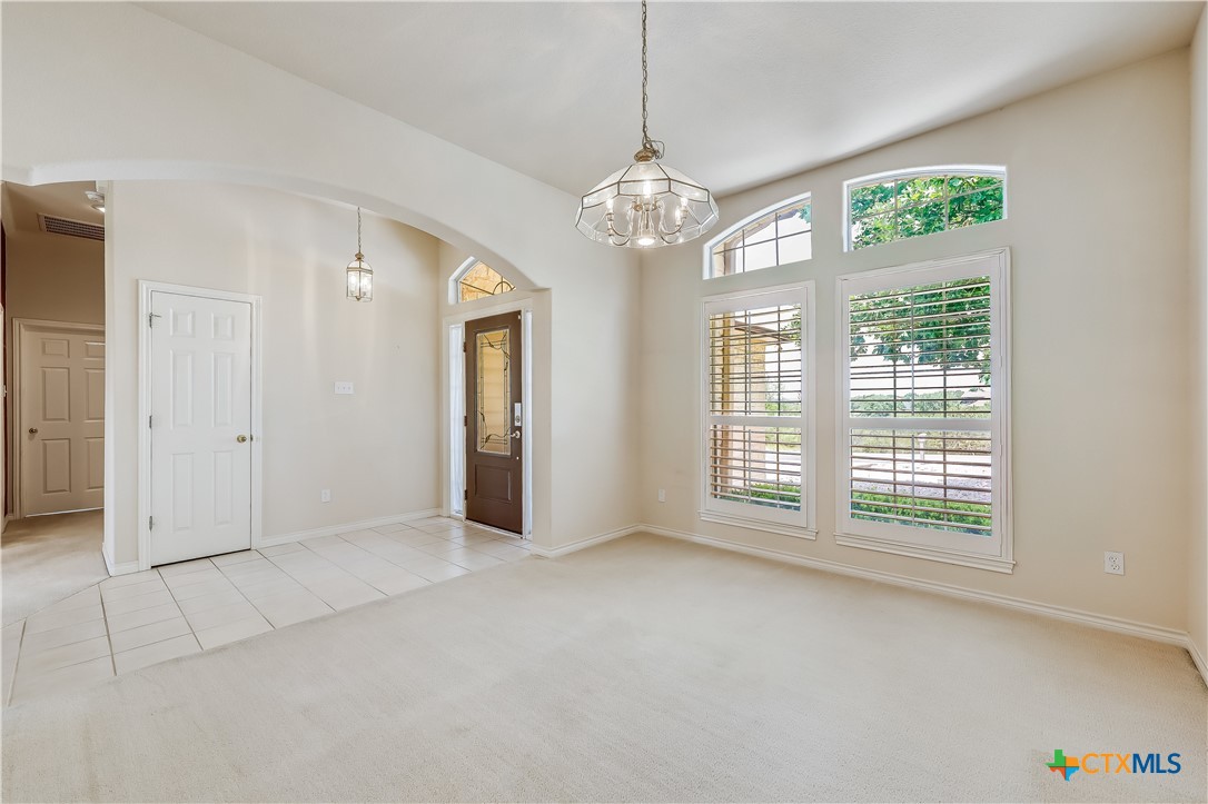 20725 Henry Avenue Property Photo 4