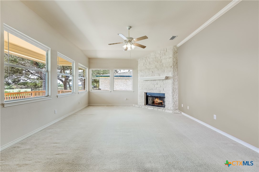 20725 Henry Avenue Property Photo 6