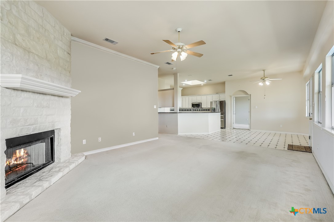 20725 Henry Avenue Property Photo 7