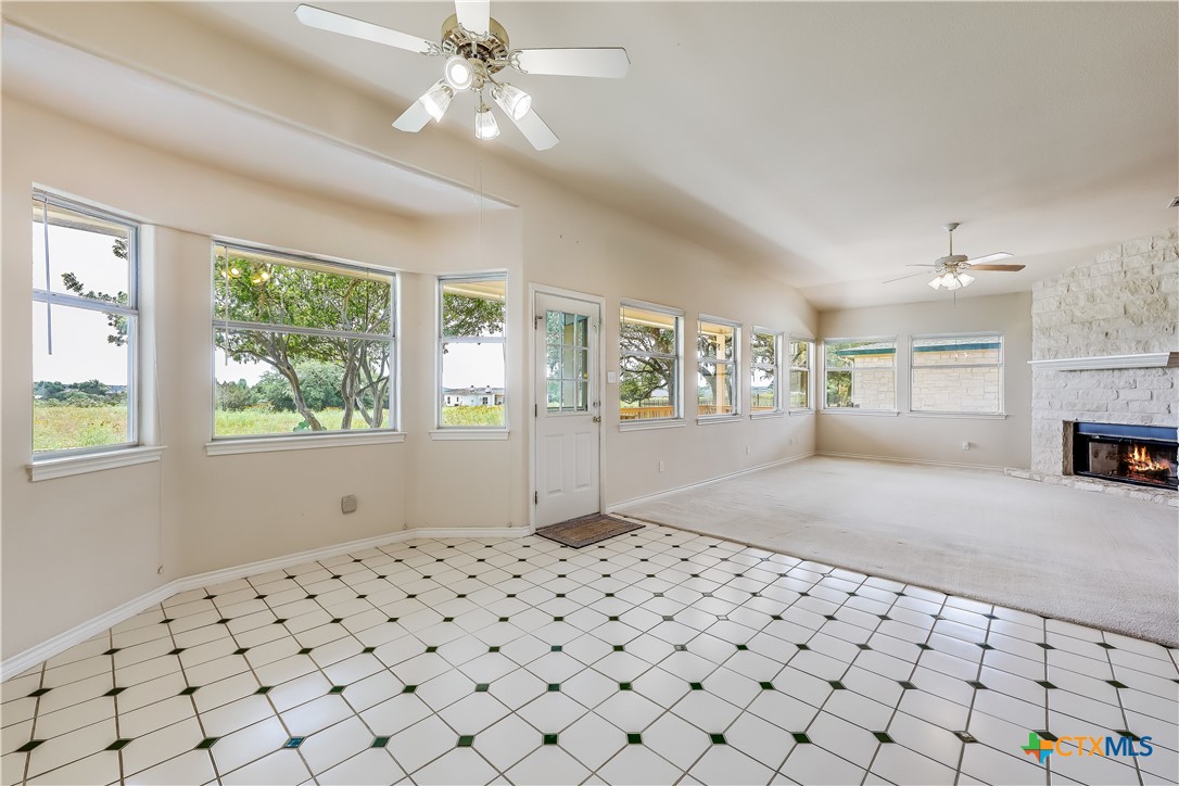 20725 Henry Avenue Property Photo 11