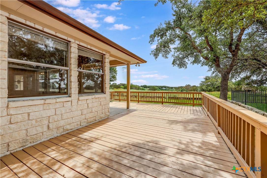 20725 Henry Avenue Property Photo 21