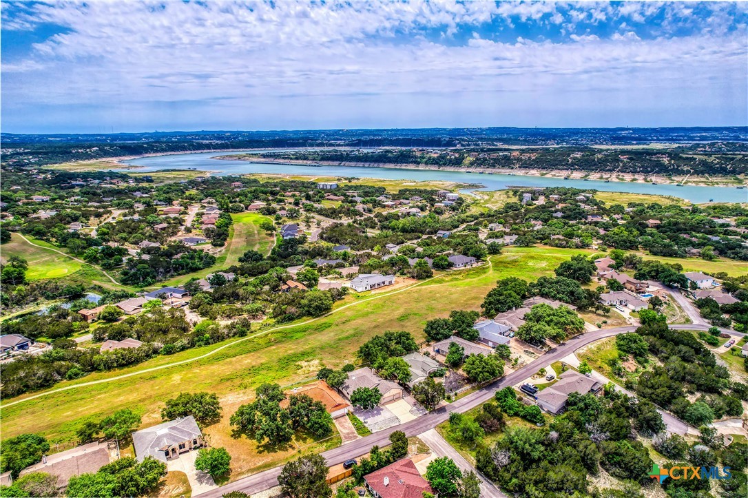 20725 Henry Avenue Property Photo 24