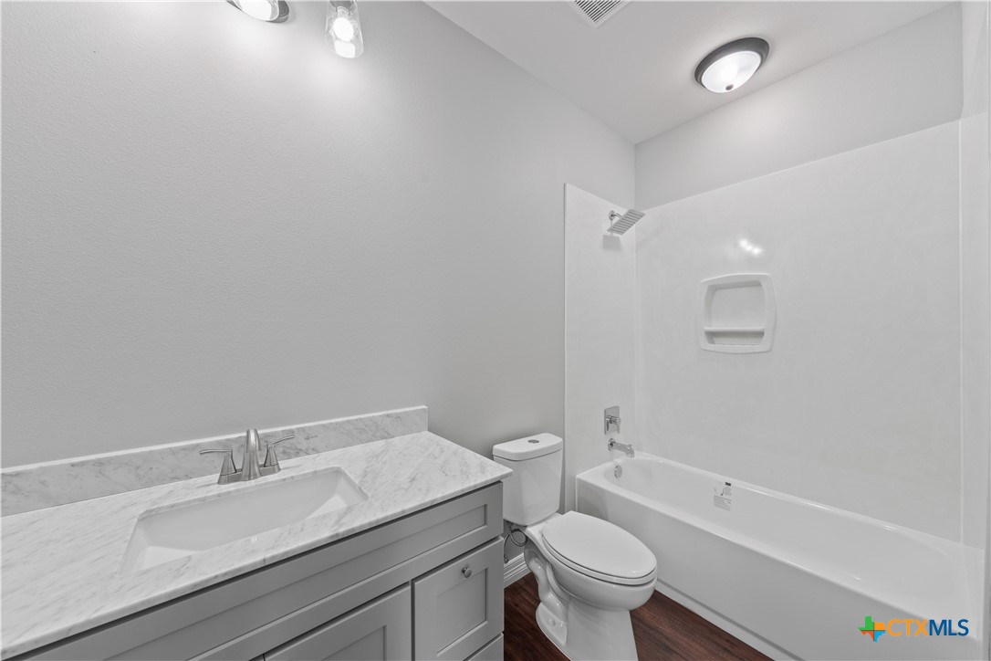 1009 St Louis Street Property Photo 19