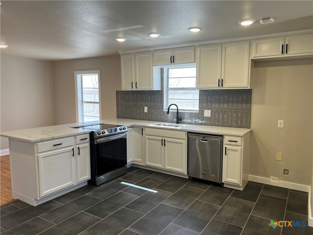 11247 Fm 2086 Property Photo 11