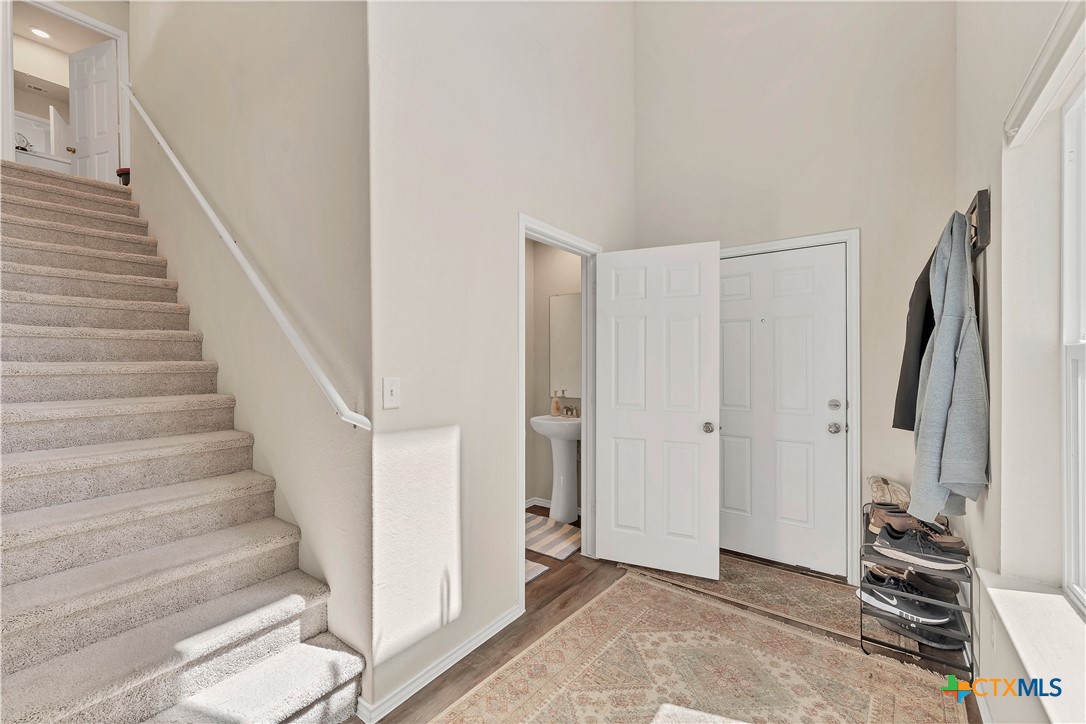 6007 Bluestem Way Property Photo 9