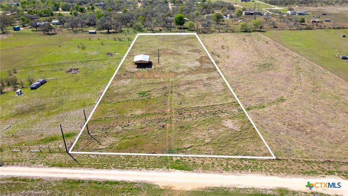 237 N County Road 240 Property Photo